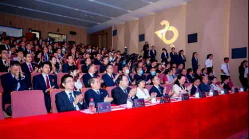 广新集团举行成立20周年暨品牌战略升级发布会,新形象全新启航! 广新集团举行成立20周年暨品牌战略升级发布会,新形象全新启航!