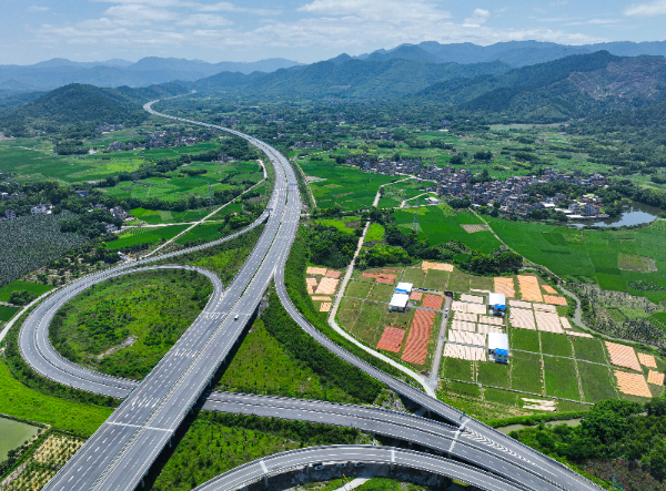 广新集团深入贯彻全省高质量发展大会精神(十一) 广新集团深入贯彻全省高质量发展大会精神(十一)